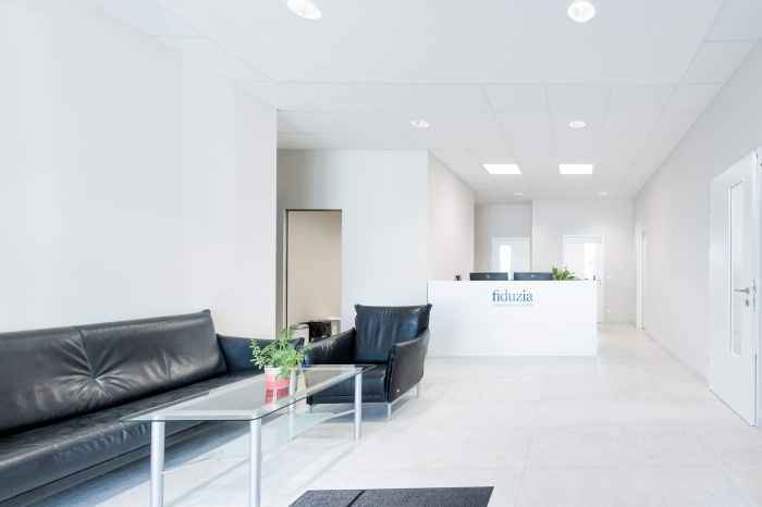 fiduzia_wartebereich_rezeption_w700_h0_q40_jpg